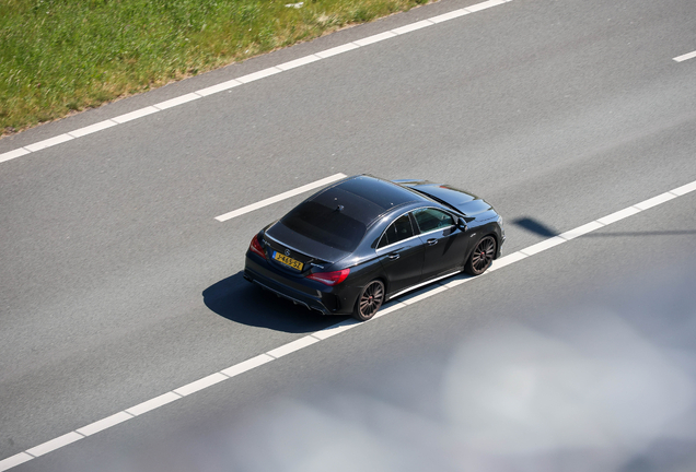 Mercedes-Benz CLA 45 AMG C117