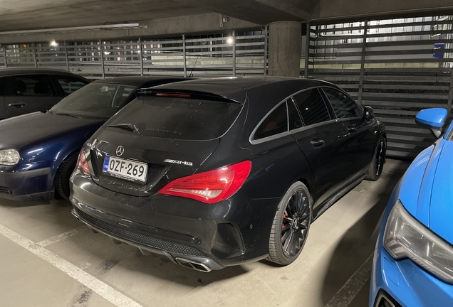 Mercedes-Benz CLA 45 AMG Shooting Brake