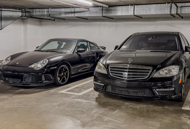 Mercedes-Benz S 65 AMG V221 2010