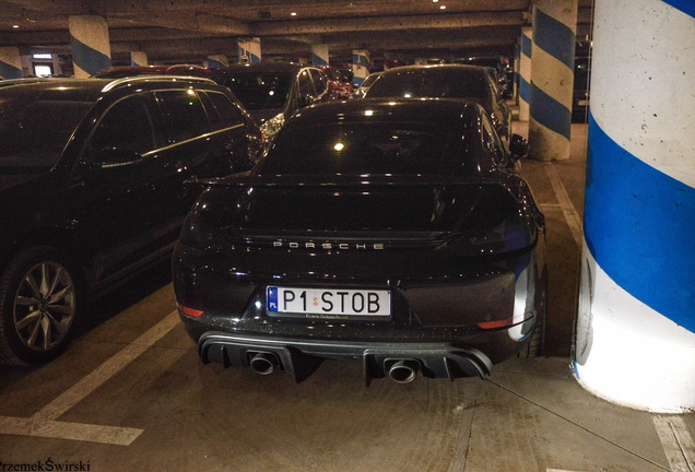 Porsche 718 Cayman GT4