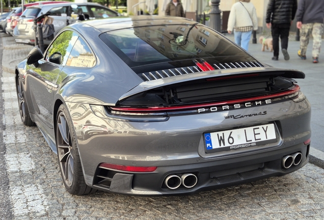 Porsche 992 Carrera 4S