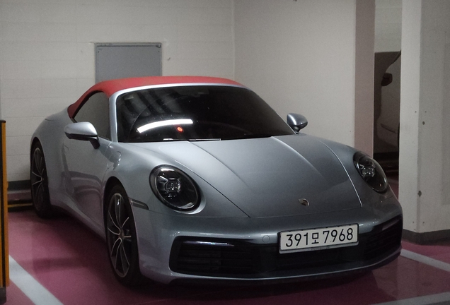 Porsche 992 Carrera 4S Cabriolet