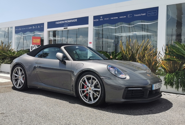Porsche 992 Carrera 4S Cabriolet