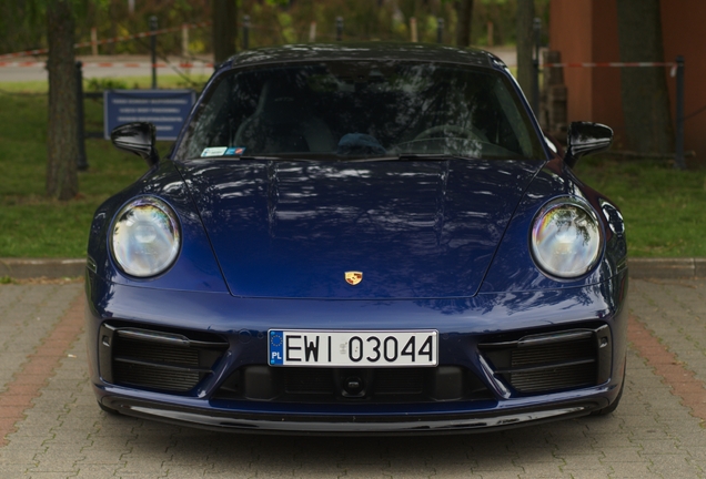Porsche 992 Carrera GTS
