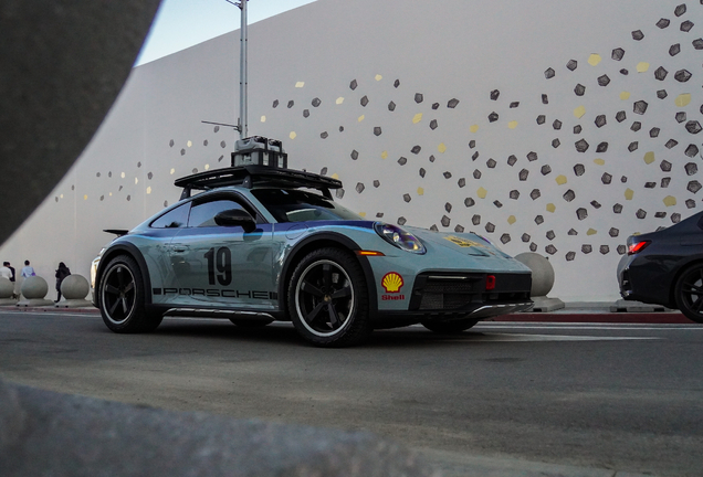 Porsche 992 Dakar