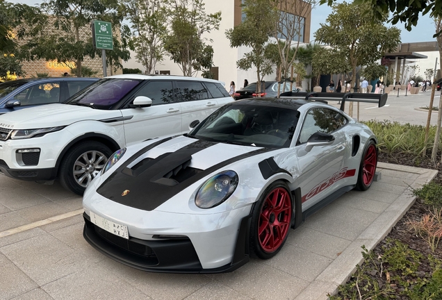 Porsche 992 GT3 RS Weissach Package