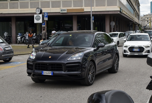 Porsche 9YA Cayenne GTS