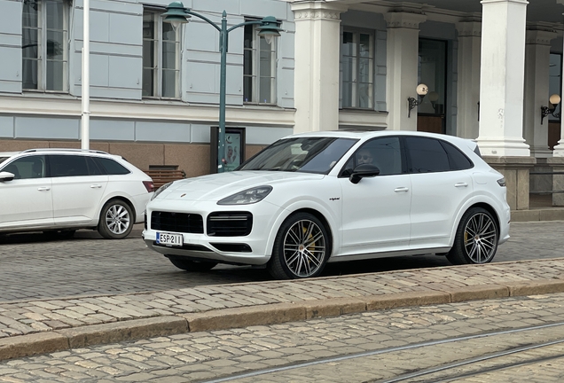 Porsche Cayenne Turbo S E-Hybrid
