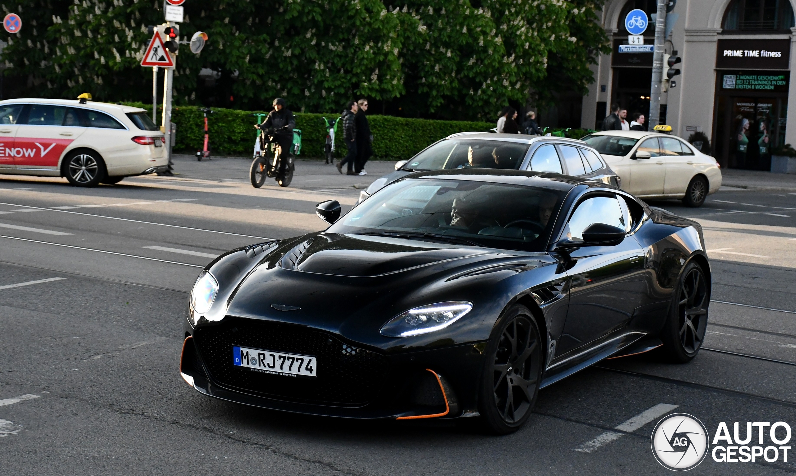 Aston Martin DBS 770 Ultimate
