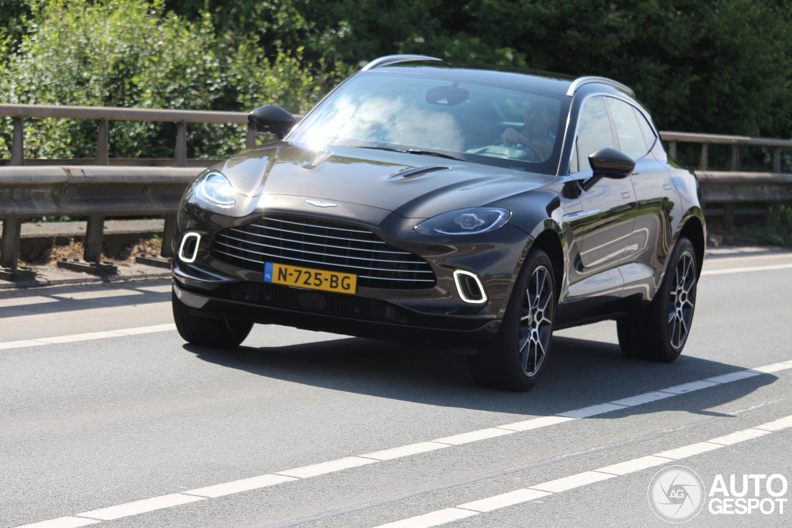 Aston Martin DBX