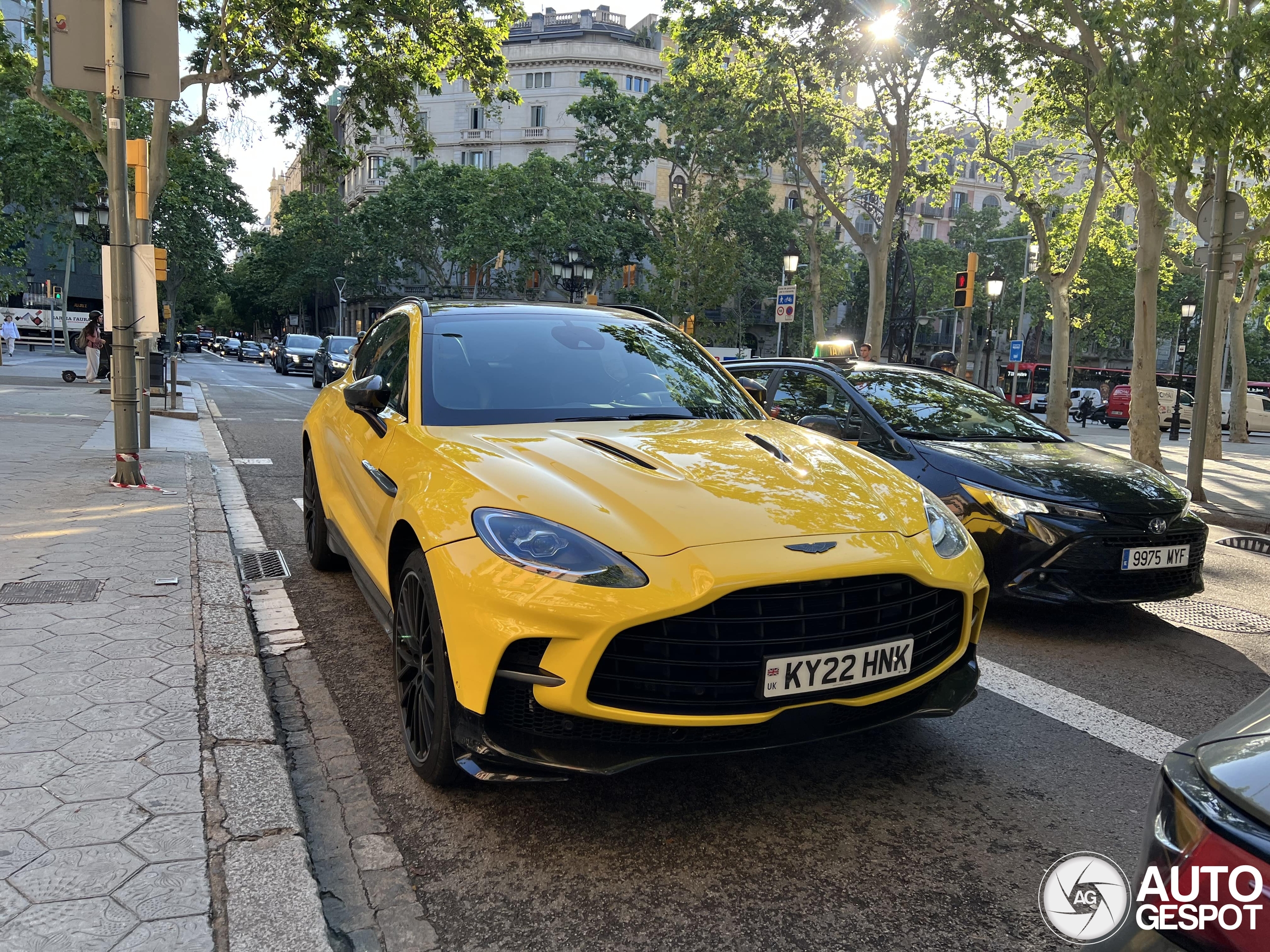 Aston Martin DBX707