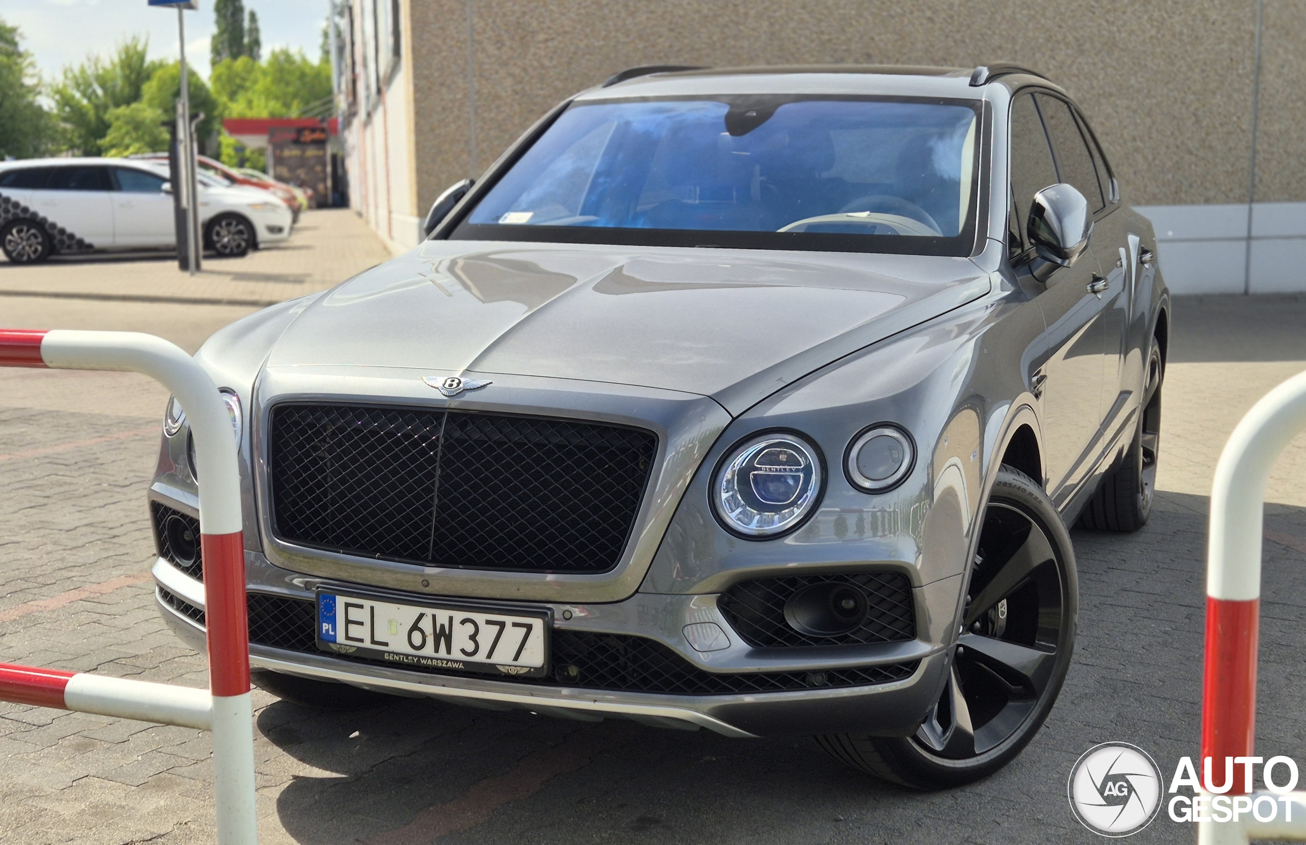 Bentley Bentayga V8