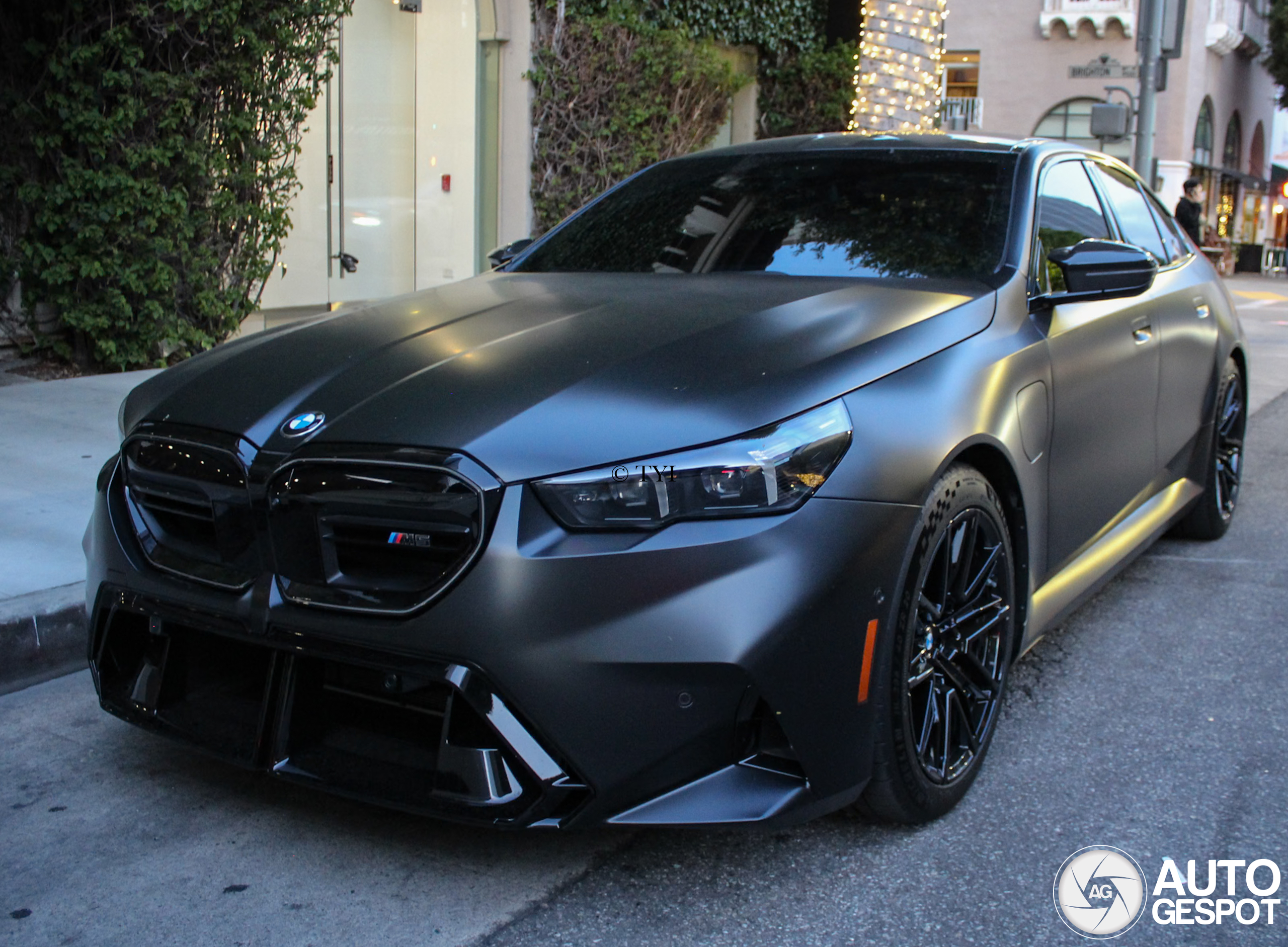 BMW M5 G90