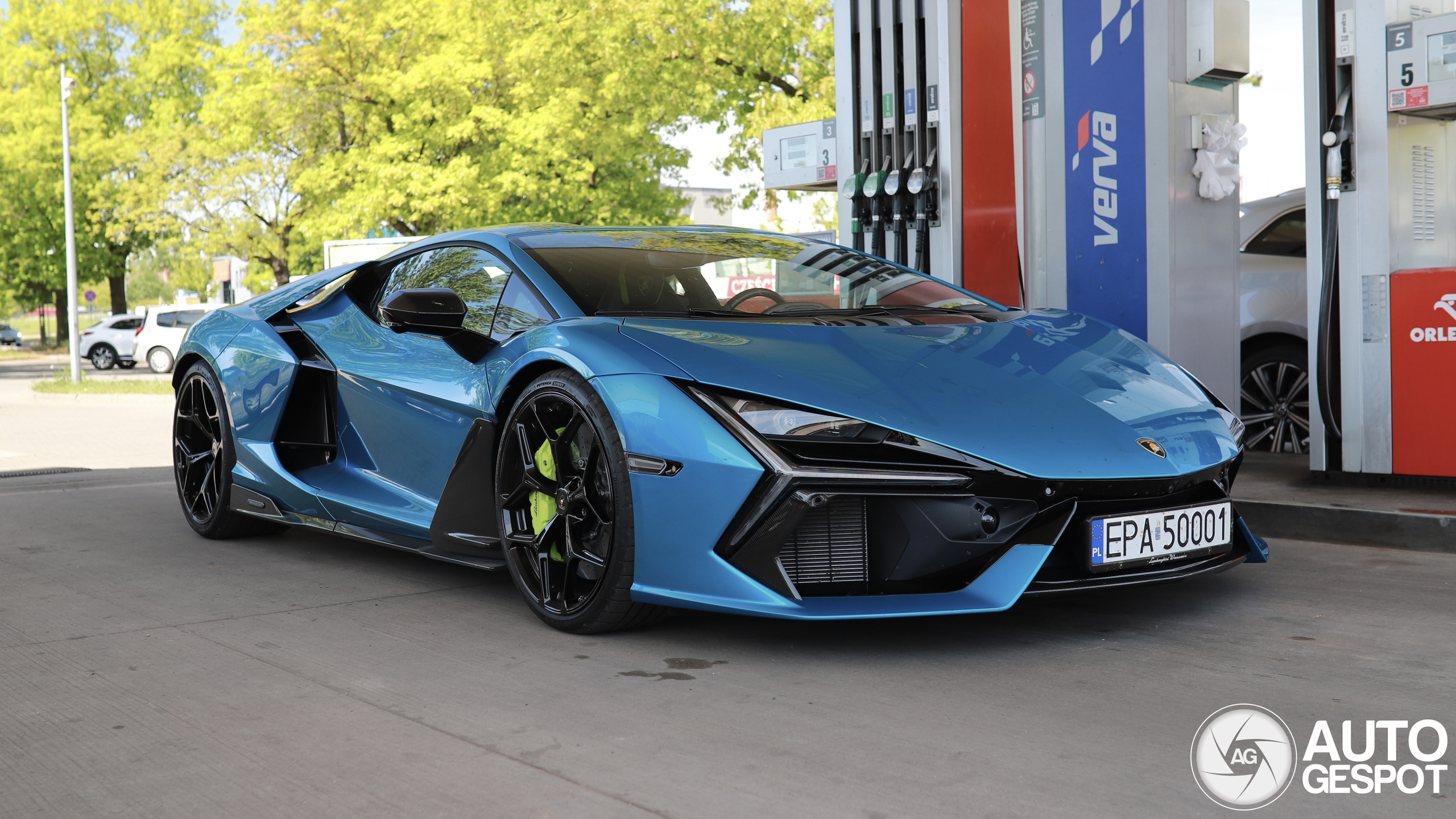 Lamborghini Revuelto