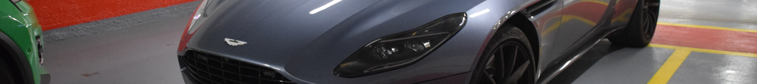Aston Martin DB11 V8 Volante