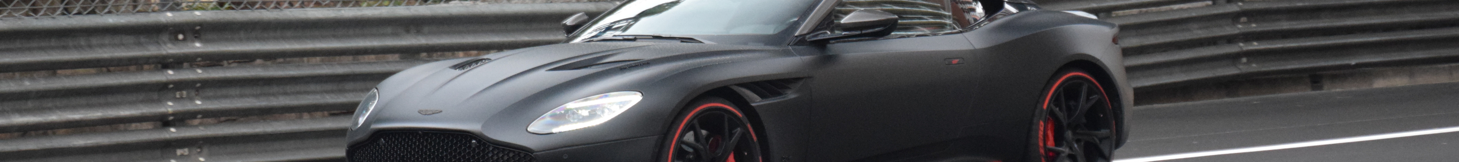 Aston Martin DBS Superleggera
