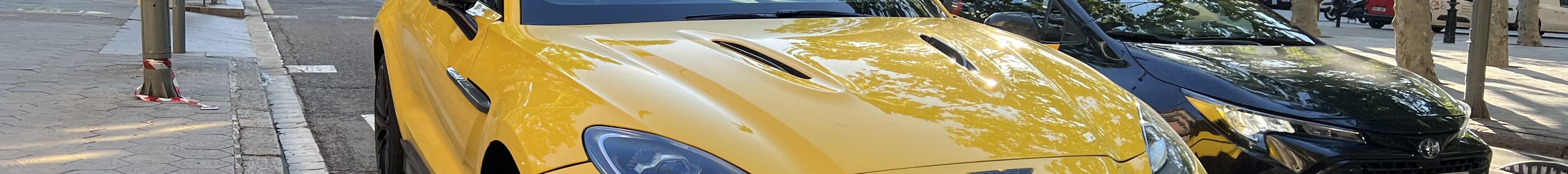 Aston Martin DBX707