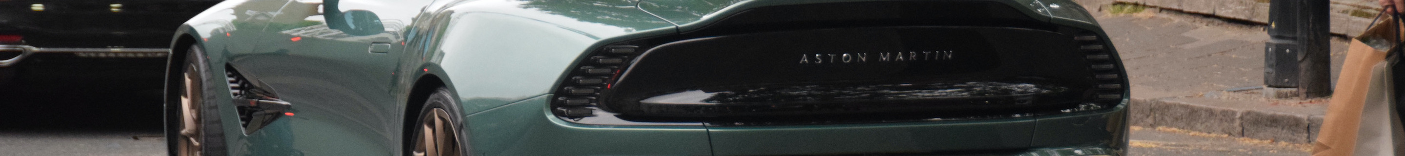 Aston Martin Vanquish 2025