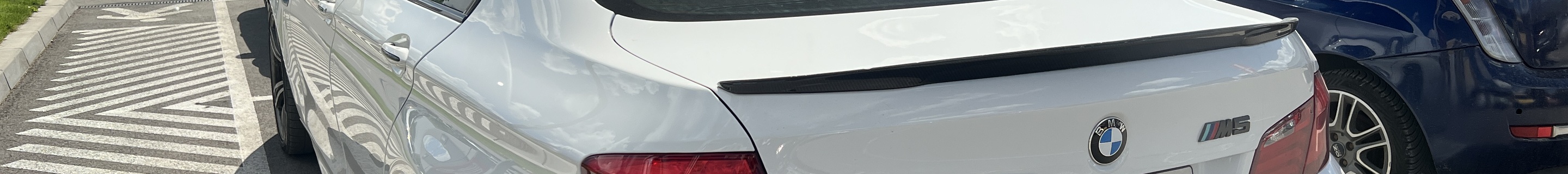 BMW M5 F10 2011