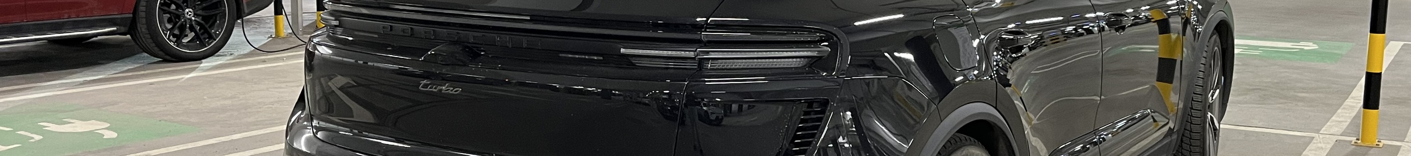 Porsche Macan EV Turbo