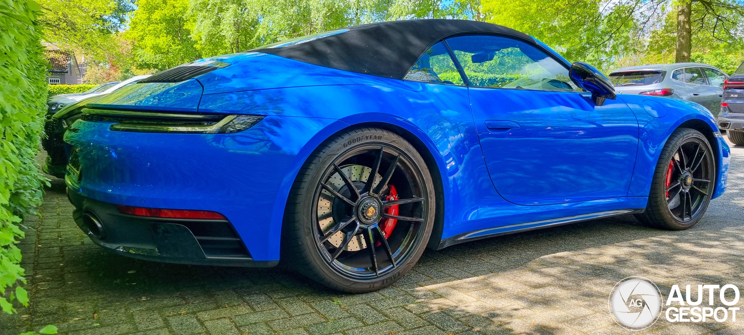 Porsche 992 Carrera 4 GTS Cabriolet