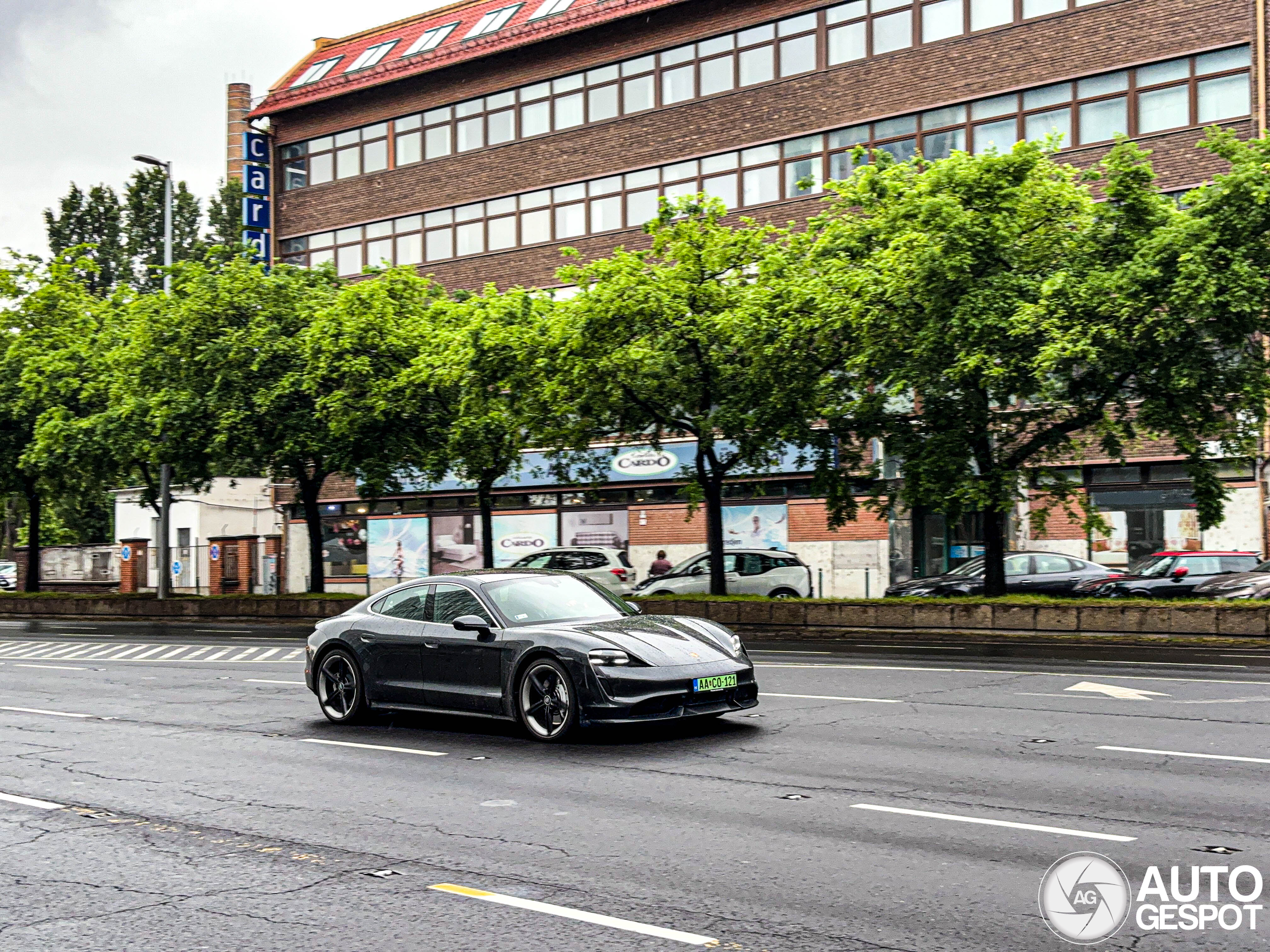 Porsche Taycan Turbo