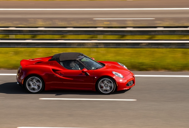 Alfa Romeo 4C Spider