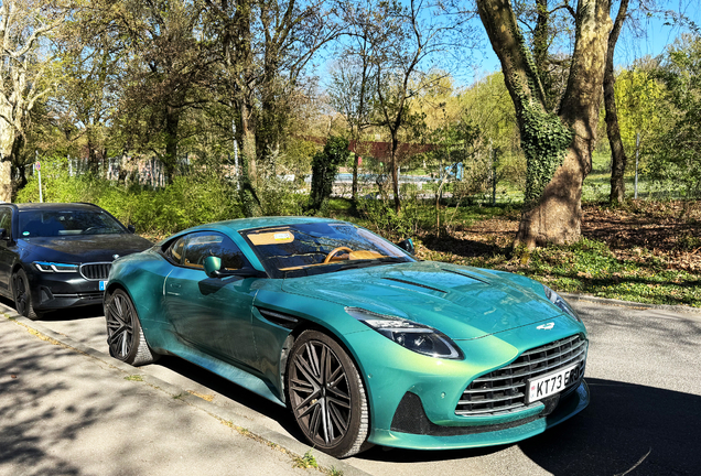 Aston Martin DB12