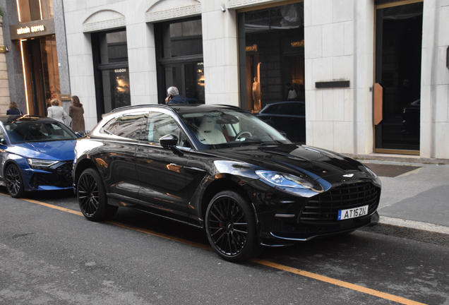 Aston Martin DBX707