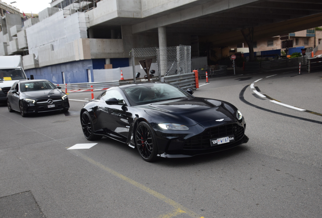 Aston Martin V12 Vantage 2023