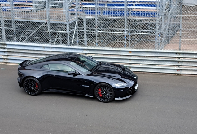 Aston Martin V12 Vantage 2023