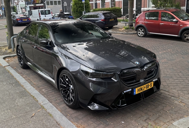BMW M5 G90