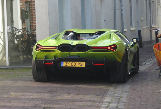 Lamborghini Revuelto