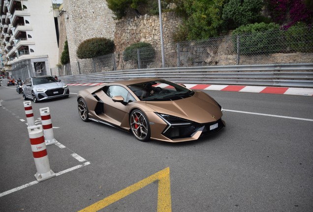 Lamborghini Revuelto