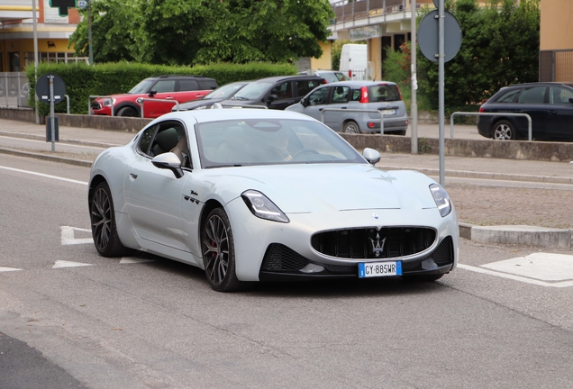 Maserati GranTurismo Modena 2023