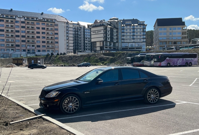Mercedes-Benz S 63 AMG W221