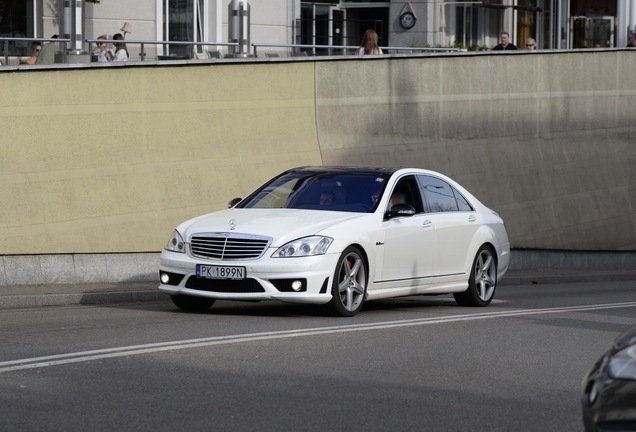 Mercedes-Benz S 63 AMG W221