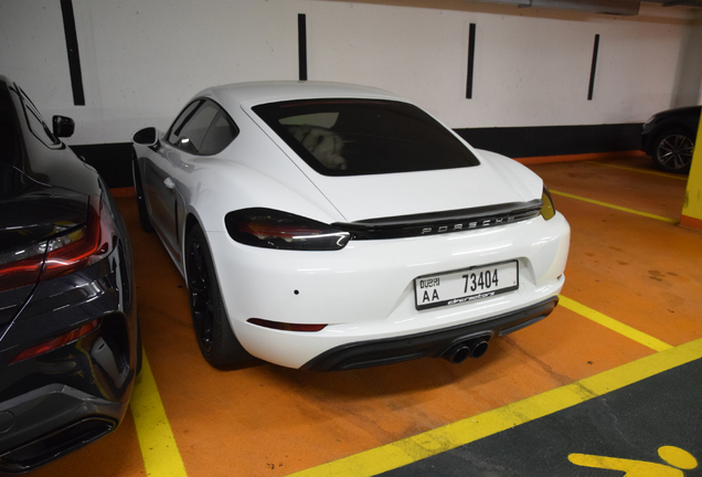 Porsche 718 Cayman S