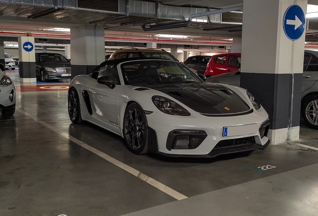 Porsche 718 Spyder RS Weissach Package
