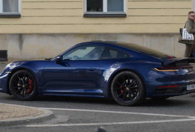 Porsche 992 Carrera 4S