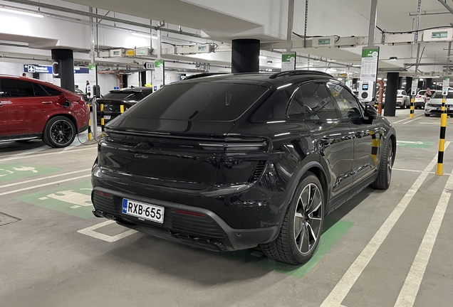Porsche Macan EV Turbo