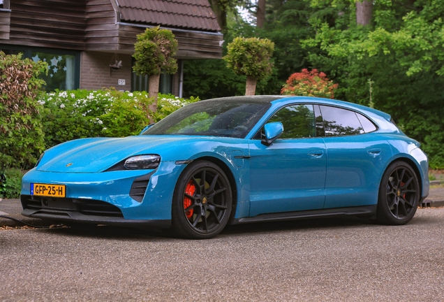 Porsche Taycan GTS Sport Turismo