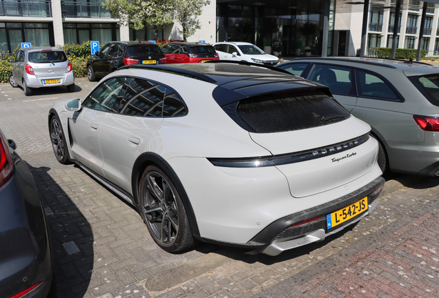 Porsche Taycan Turbo Cross Turismo