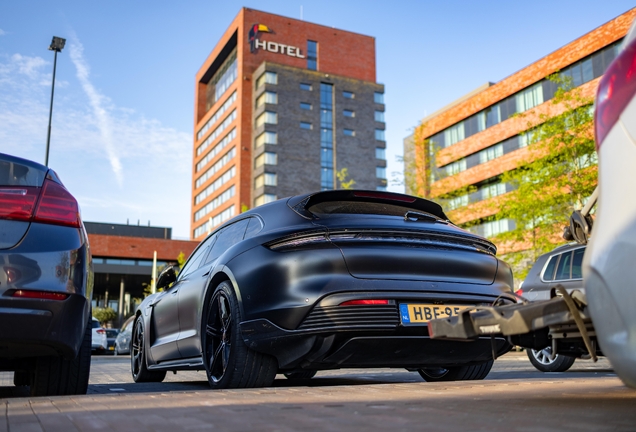 Porsche Taycan Turbo S Sport Turismo