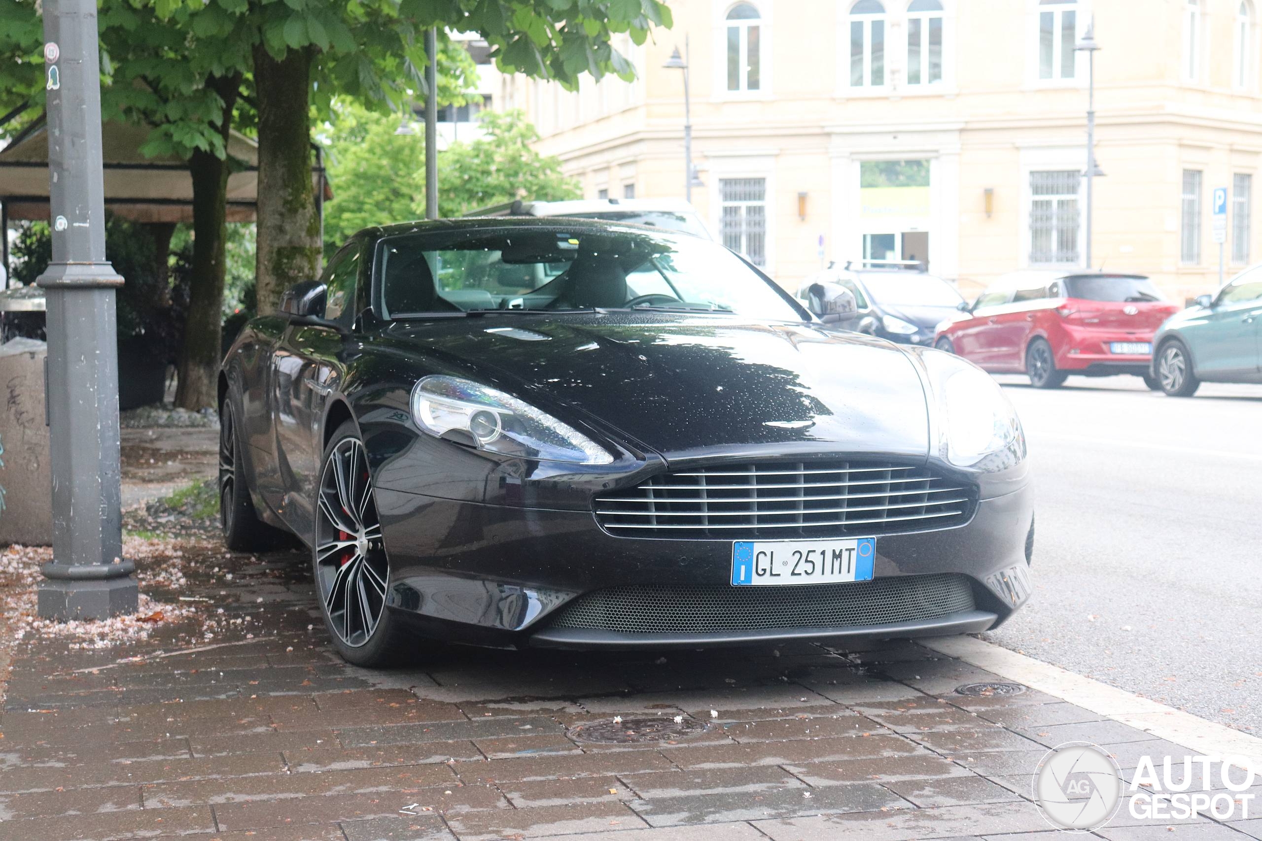 Aston Martin DB9 2013