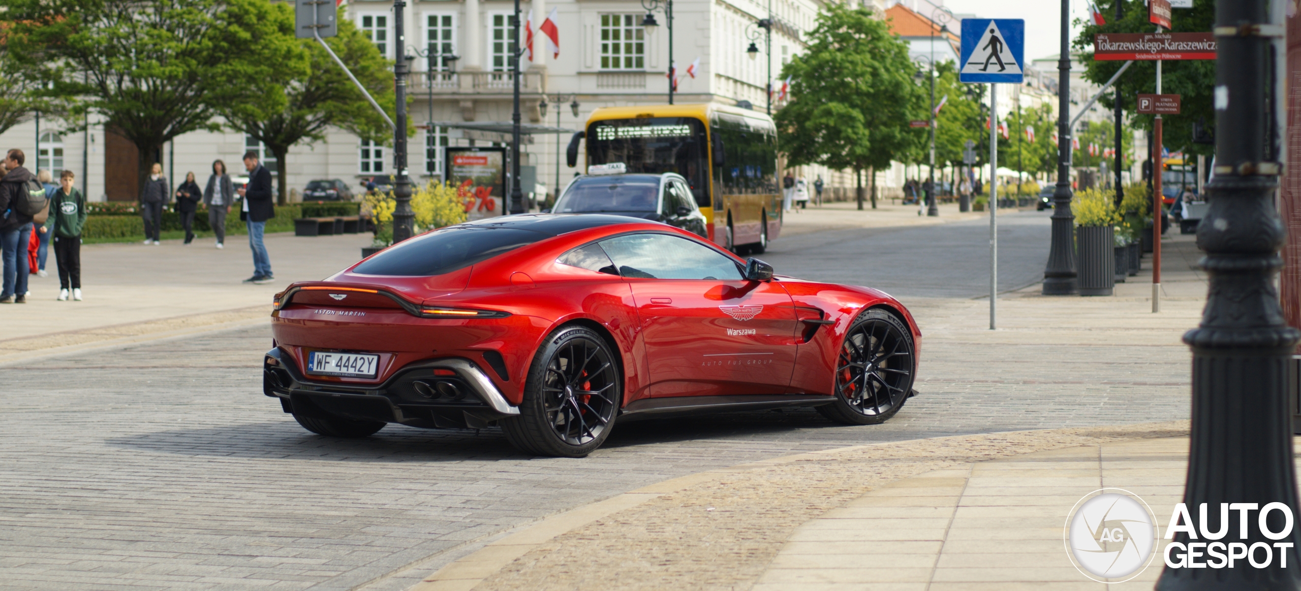 Aston Martin Vantage 2024