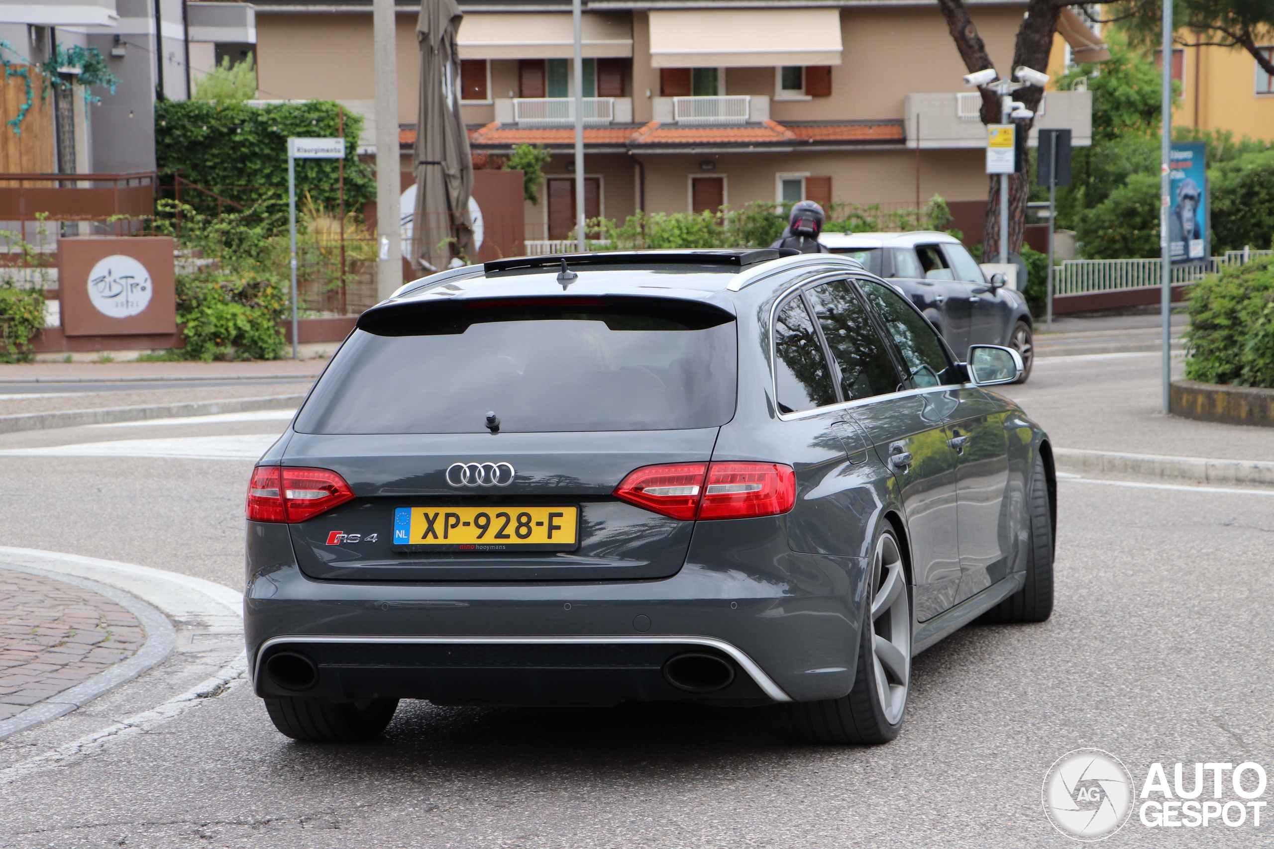Audi RS4 Avant B8