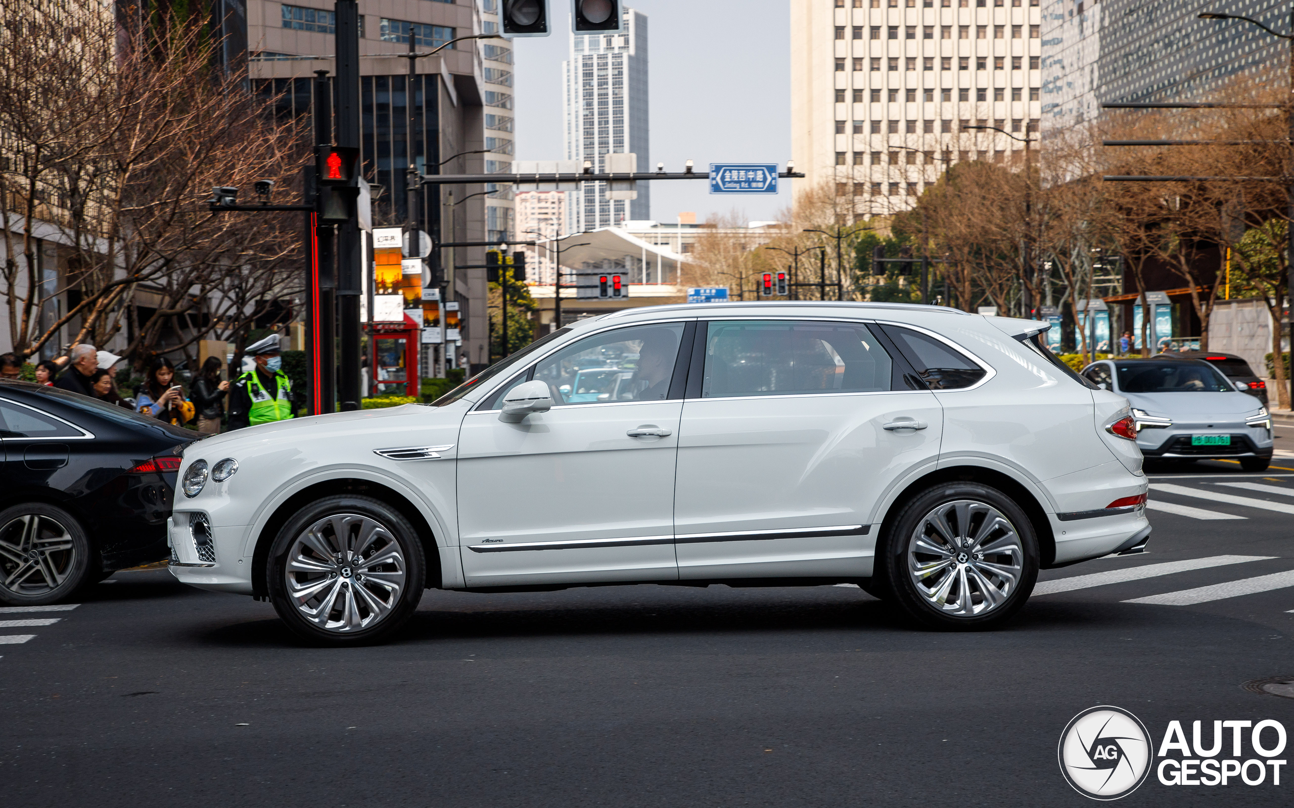 Bentley Bentayga Azure EWB