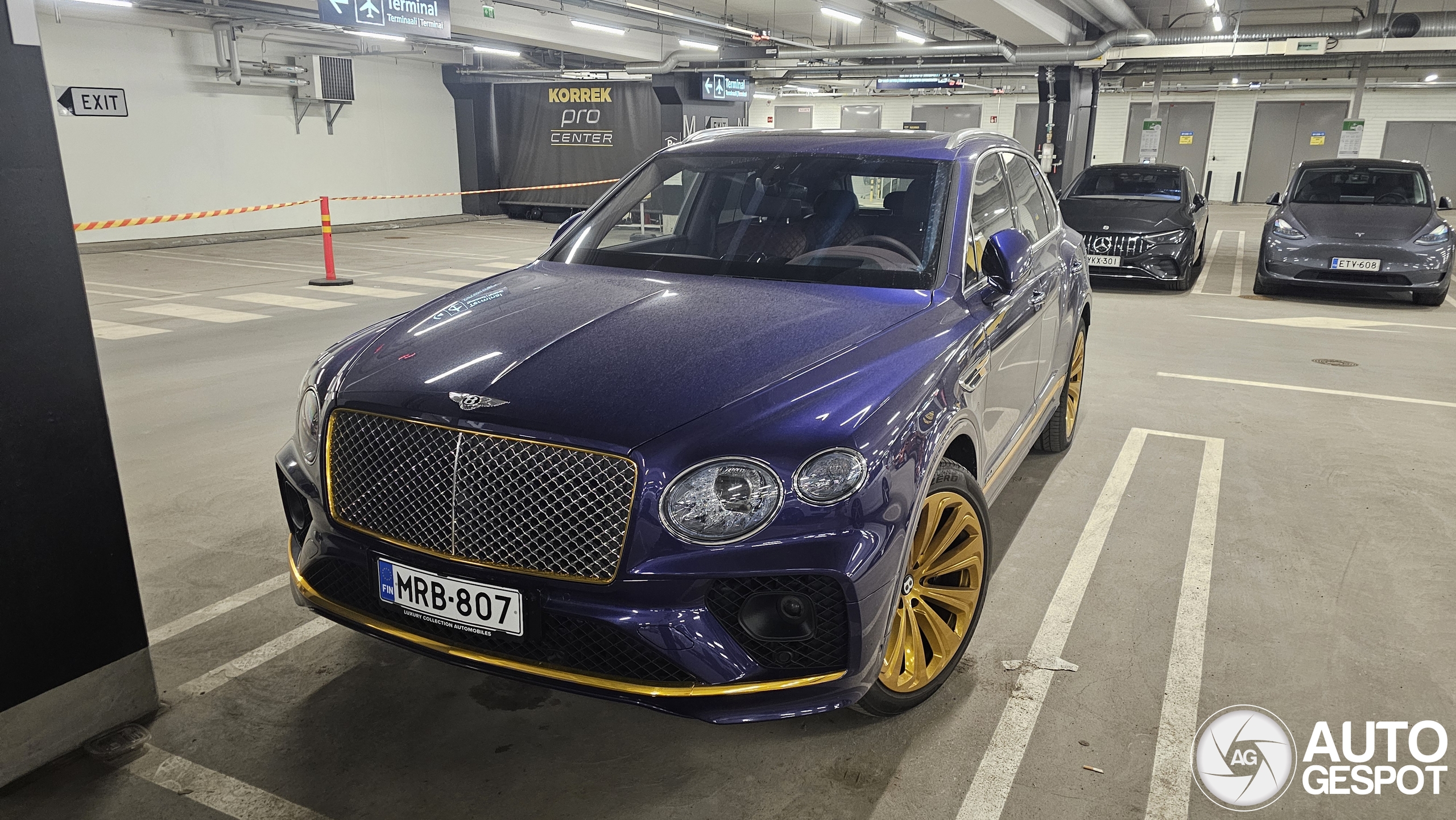Bentley Bentayga Hybrid 2021