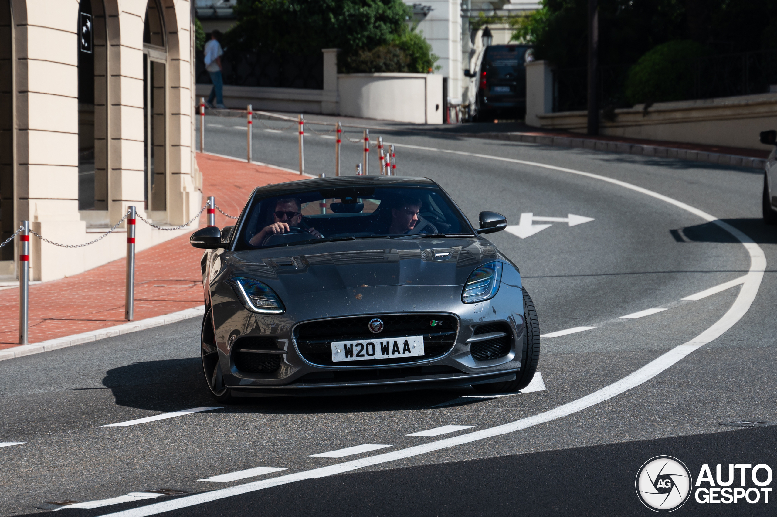 Jaguar F-TYPE R Coupé 2017